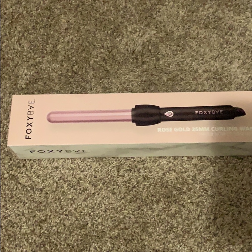 FoxyBae Curling Wand